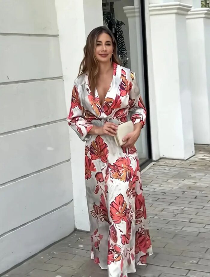 Vestido blanco largo estampado floral con rojo - Imagen 1