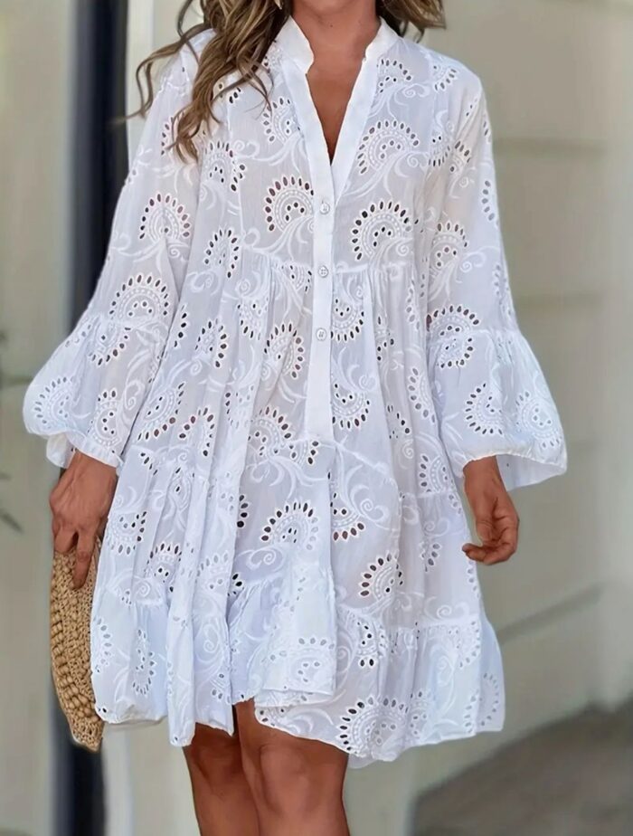 Vestido blanco diseño calado manga larga - Imagen 1