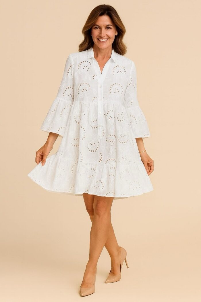 Vestido blanco diseño calado manga larga - Imagen 1