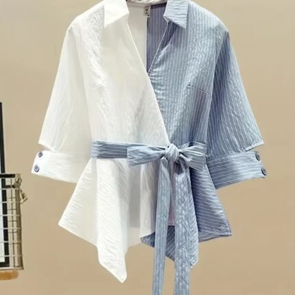 Blusa azul y blanco con cinta